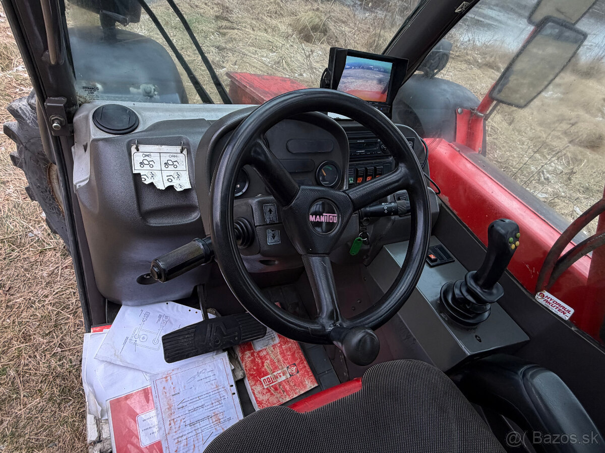 Teleskopický manipulátor Manitou MLT523 s dosahom 5 m - 17