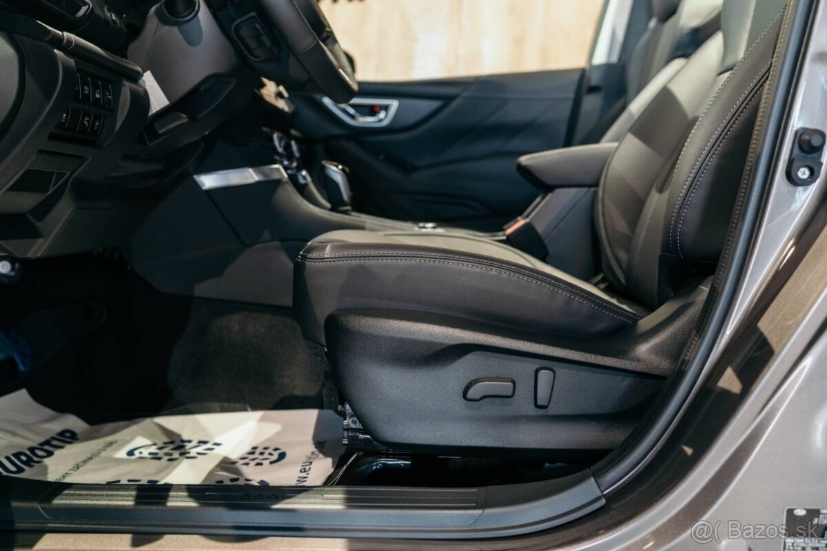 Subaru Forester 2.0i mHEV Premium Lineartronic - 17