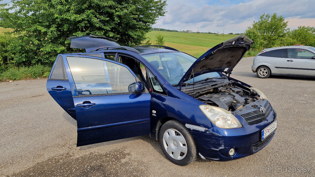 Predám Toyota Corrola Verso 2002 4-D4 2L nafta - 17