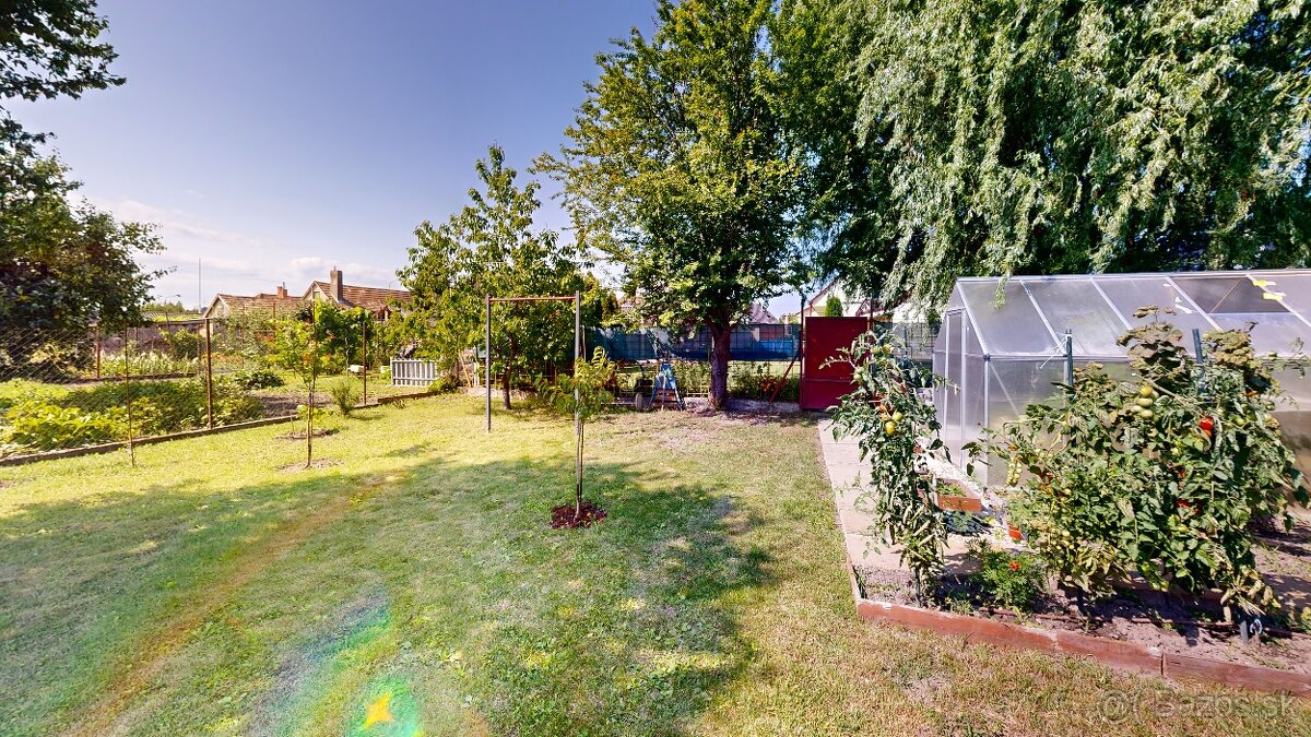 Romantický RD po kompletnej rekonštrukcii v Dolných Salibách - 17