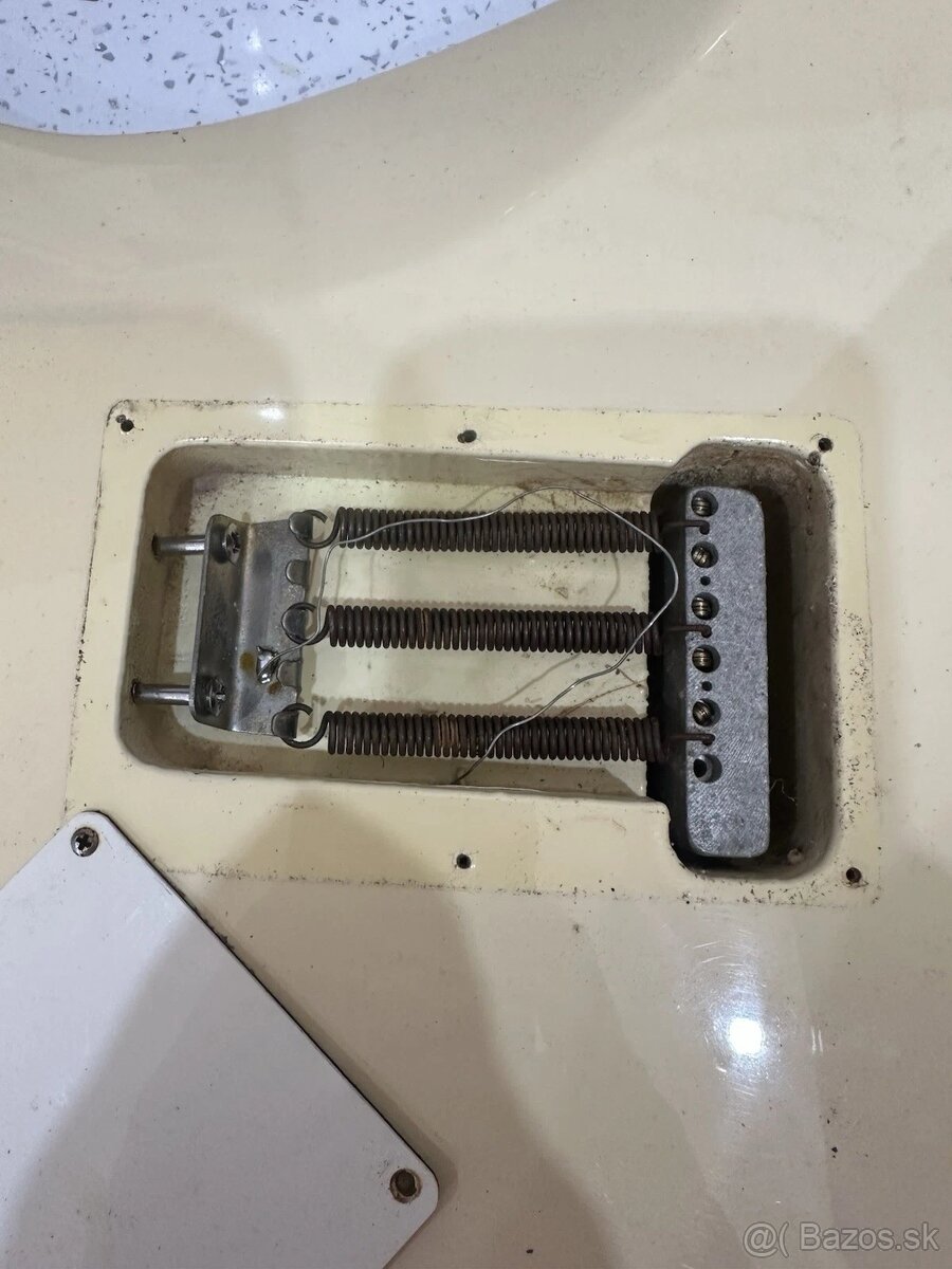 52 až 55 ročná vintage Maya Stratocaster (70. roky) - Japan - 17