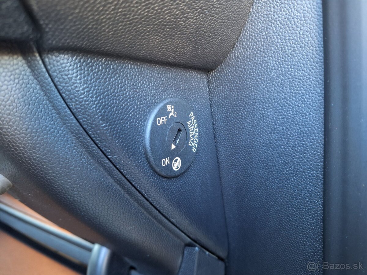 Mini Clubman, 1,5i NAVI, plný servis - 17