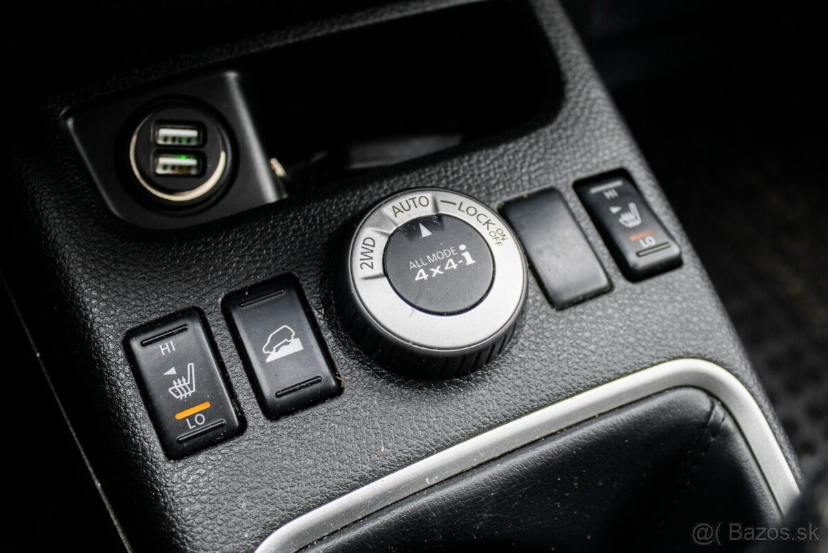 Nissan X-Trail 2.0 dCi 127kW, (2009) - 17