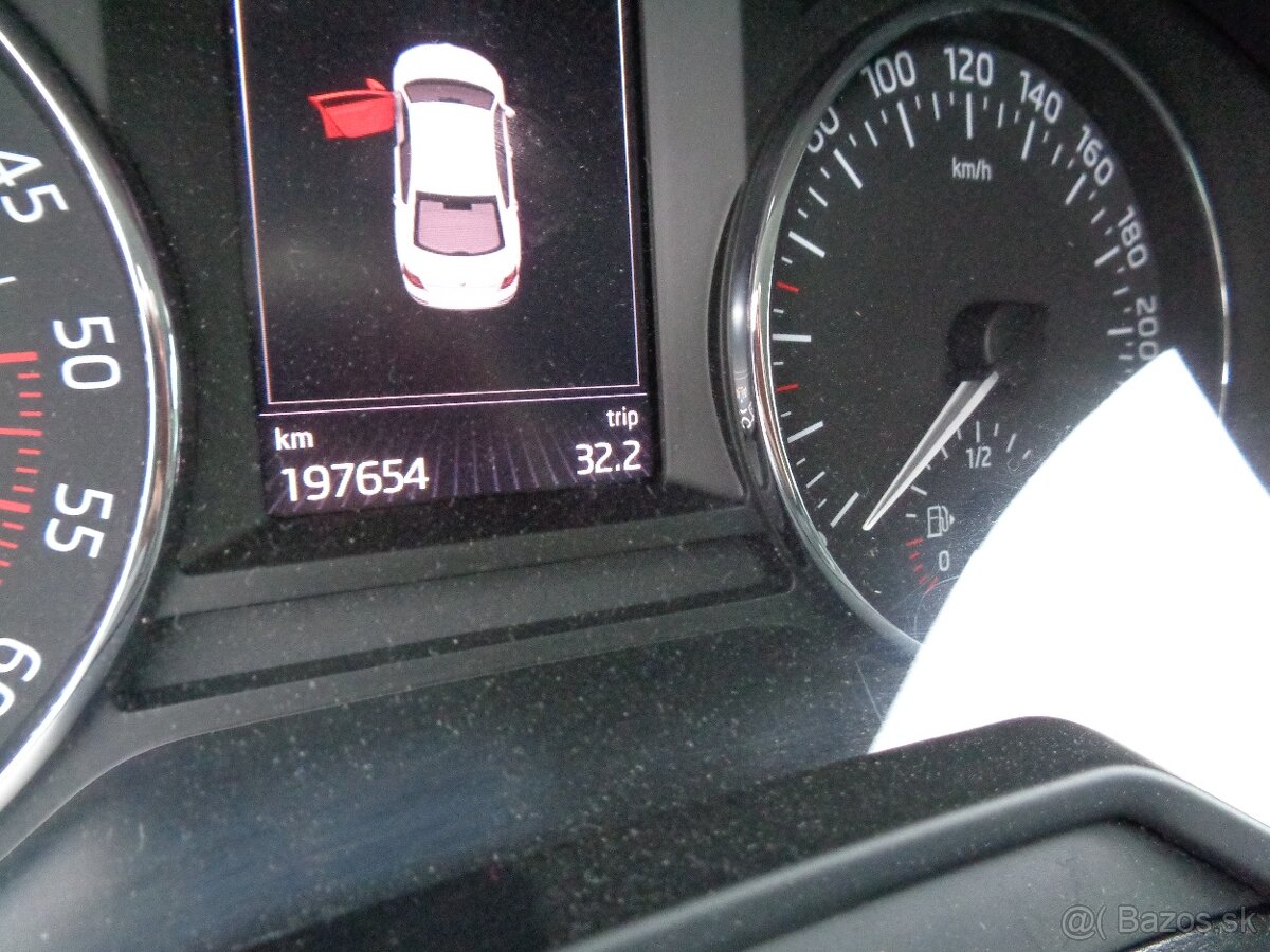 Škoda Octavia hatchback , 1,6 TDi , kw 81 - 17