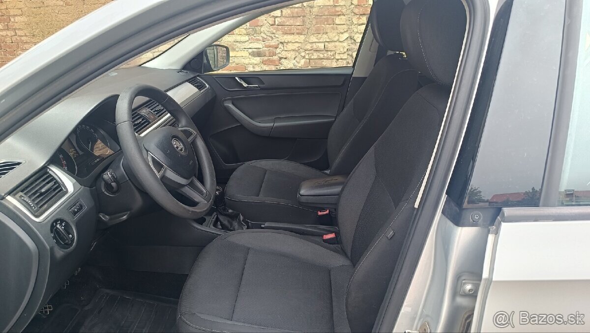 Škoda Rapid 1,4 TDi Ambition ČR, Serviska - 17