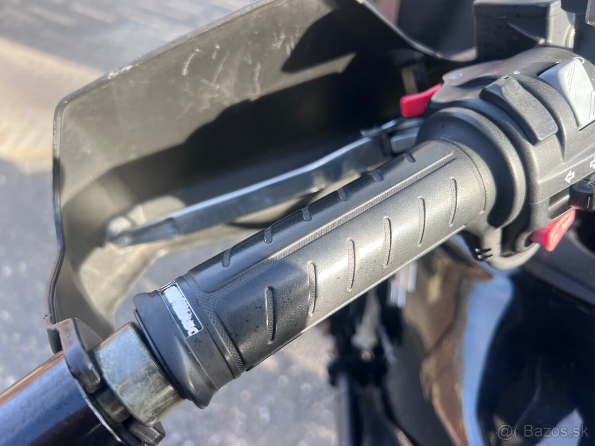 Suzuki dl v strom 1000 - 17