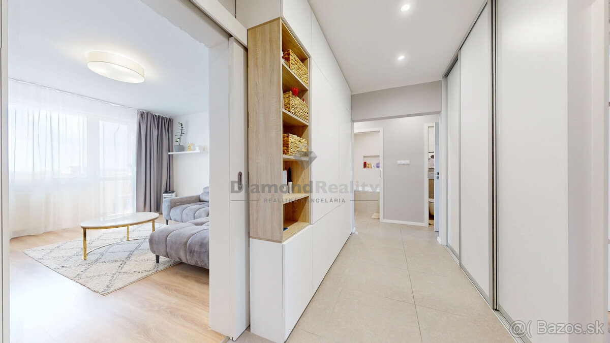 NA PREDAJ VEĽKÝ 4 IZBOVÝ BYT - 96 M2 - DVE LODŽIE, VIEDENSKÁ - 17