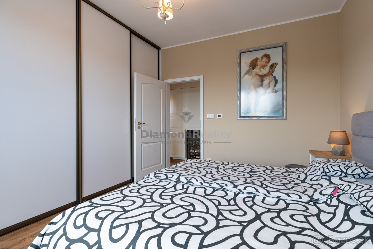 REZERVOVANÉ | NA PREDAJ 3 IZBOVÝ BYT S TERASOU V IKONICKEJ N - 17