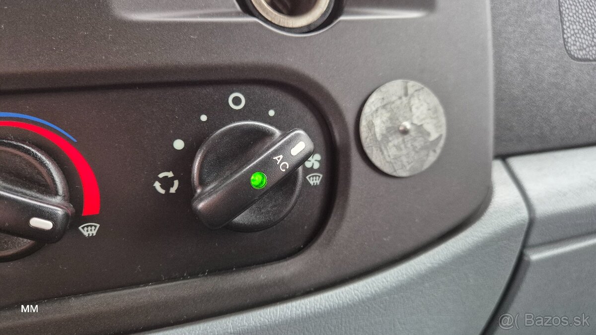 Ford Transit , rok 2012, 6 miestne, servisná história - 17