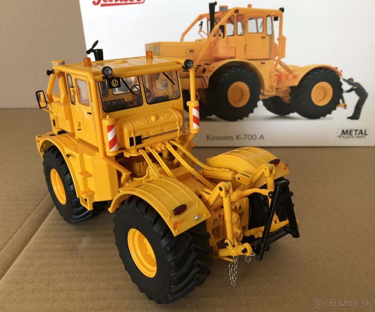 Kirovets K700A s figúrkami - 17