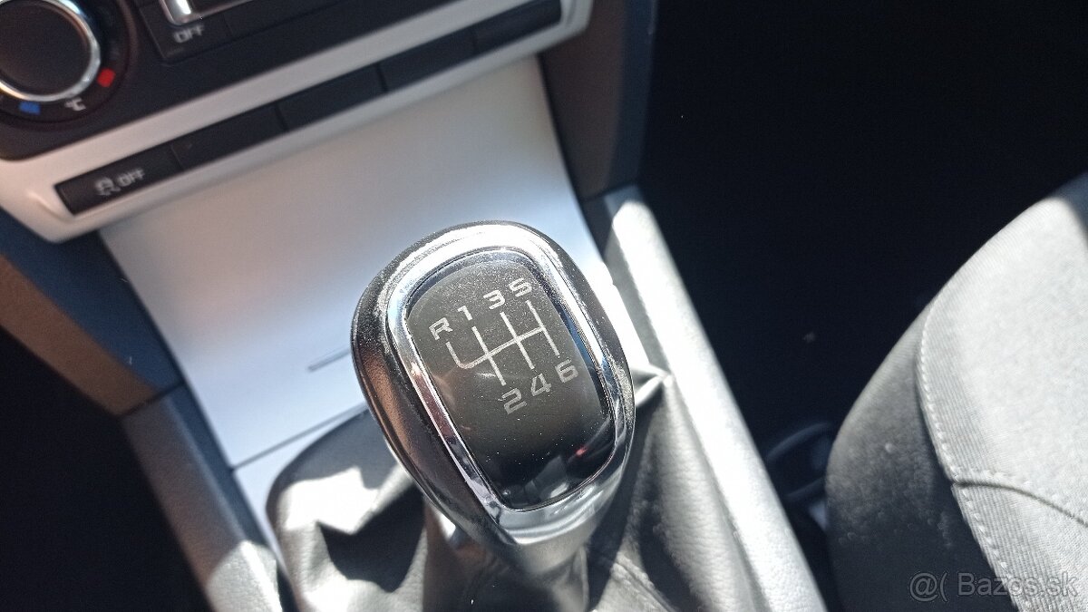 Škoda Octavia, 1,2 TSi 77KW Klima, Serviska - 17