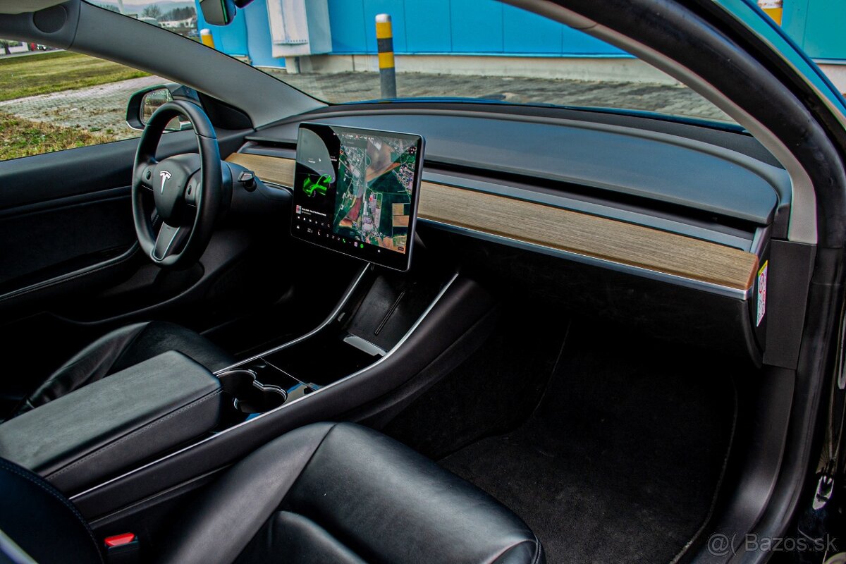 Tesla Model 3 Long-Range Dual Motor AWD - 17