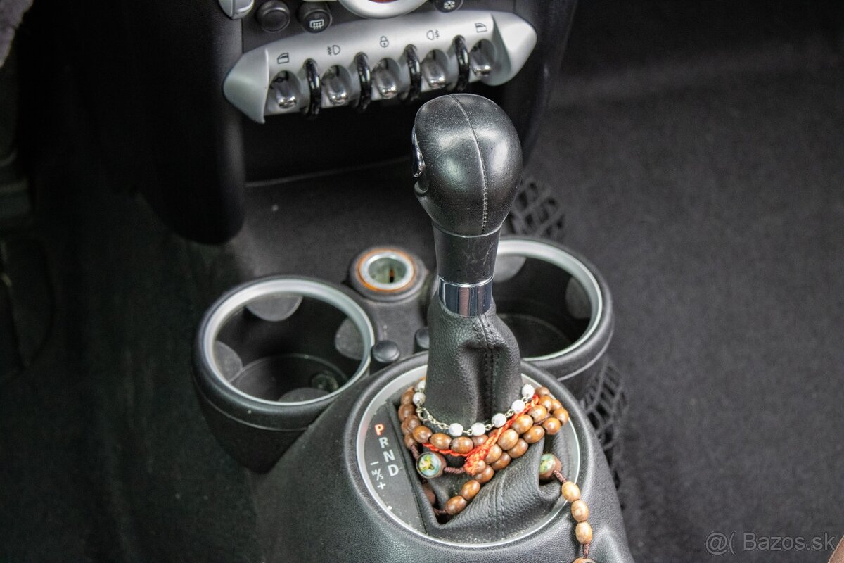 Mini Cooper Clubman 1.6 90kw A/T6 - 102 tis. km - 17