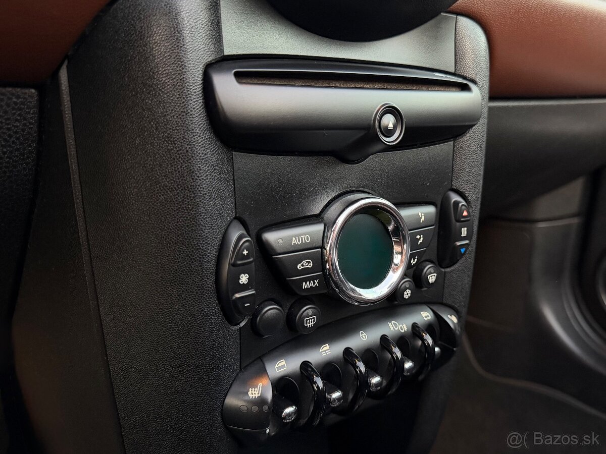 Mini Cooper Cabrio 1.6 • Benzín • 2011 • - 17