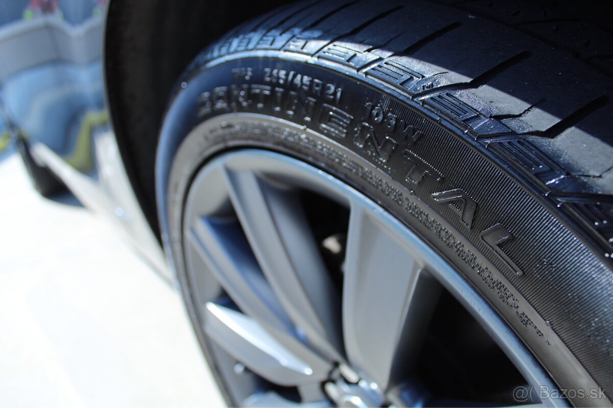 Range Rover Velar D300 HSE R DYNAMIC - 17