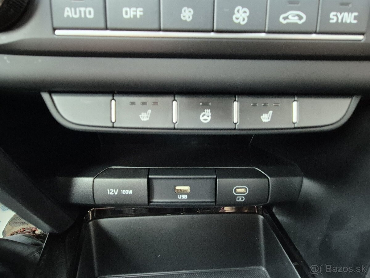 Kia Ceed SW 1.6 CRDi MHEV Gold - 17