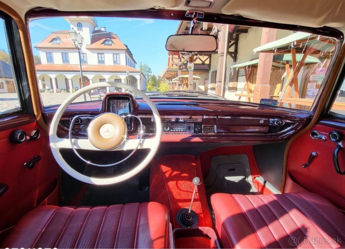 Mercedes-Benz E W110 200D - 17