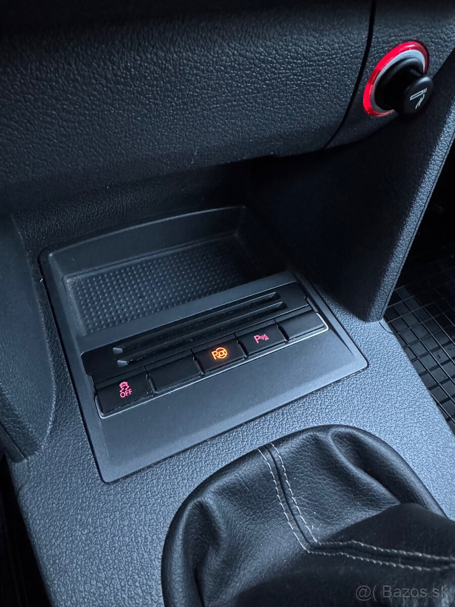 Volkswagen Touran 1.6 TDI 77kw Life, Light & Park Assist - 17