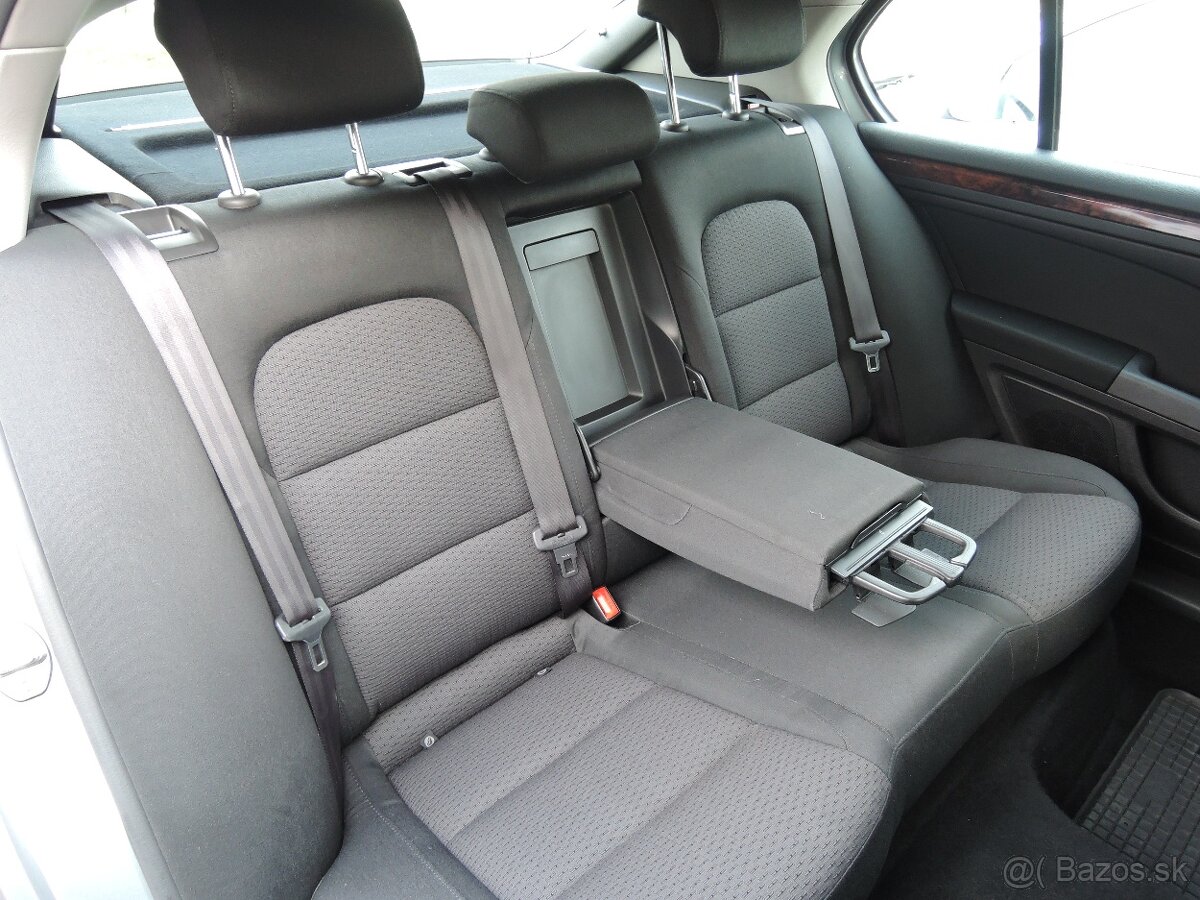 Škoda Superb, 2,0 TDi 125kW ČR Elegance 2009 - 17
