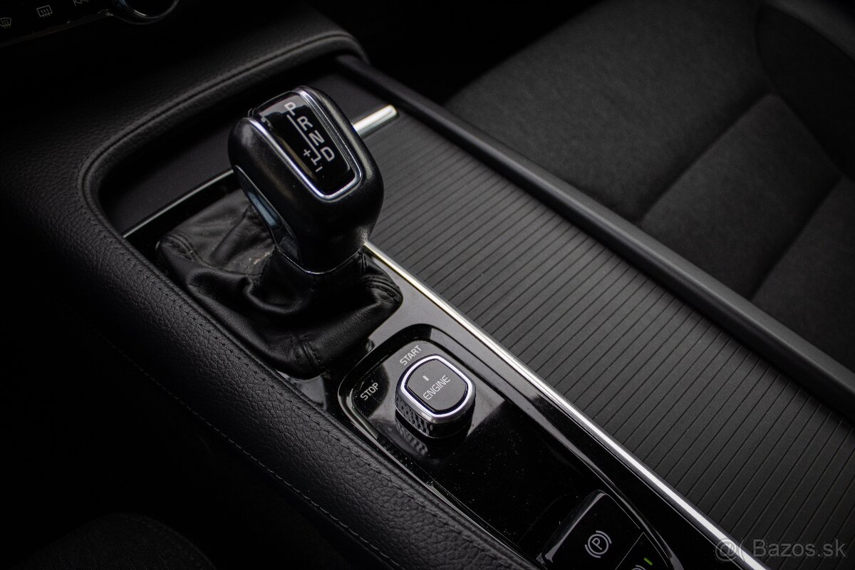 Volvo V90 CC Cross Country D5 AWD, 173kW, A8 - 17