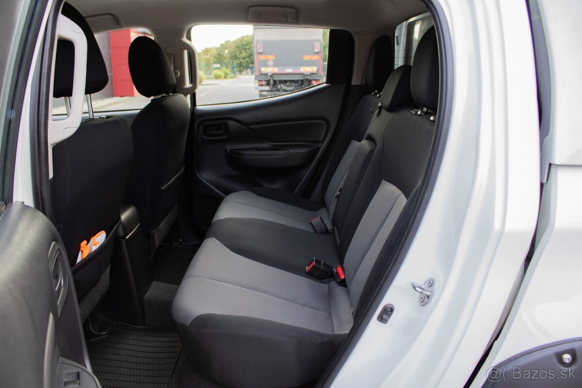 Mitsubishi L200 2.4 DI-D Double Cab 4WD - 17