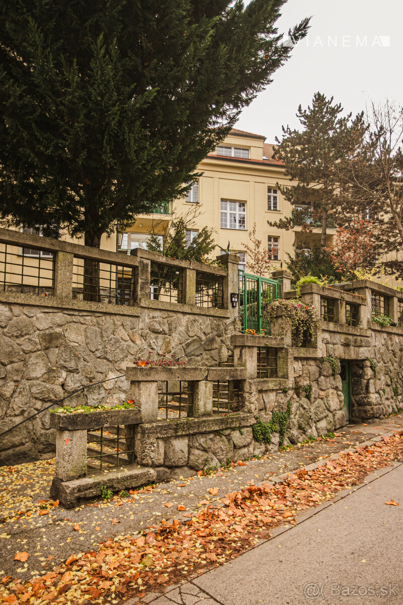 IBA U NÁS Staromestský 2i byt v pôv. stave,83 m², Holubyho. - 17