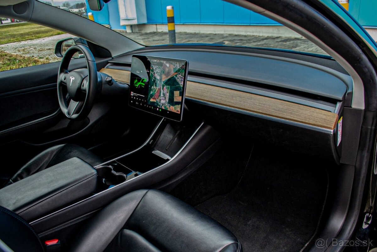 Tesla Model 3 Long-Range Dual Motor AWD - 17