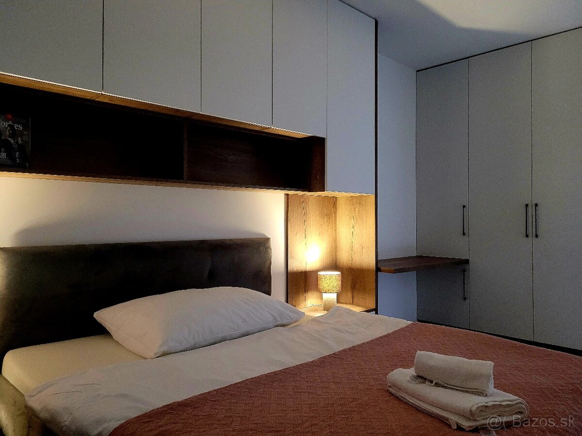 Predám 2-izbový byt v bytovom dome Cross - 17