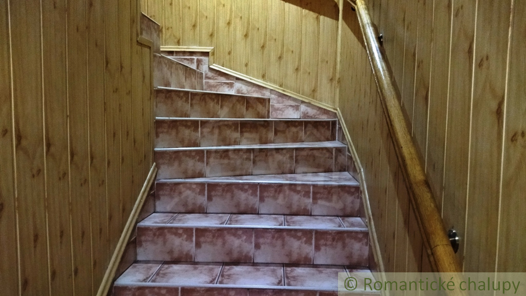 Polyfunkčná budova so súkromným bytom, Veľká Lesná - 17