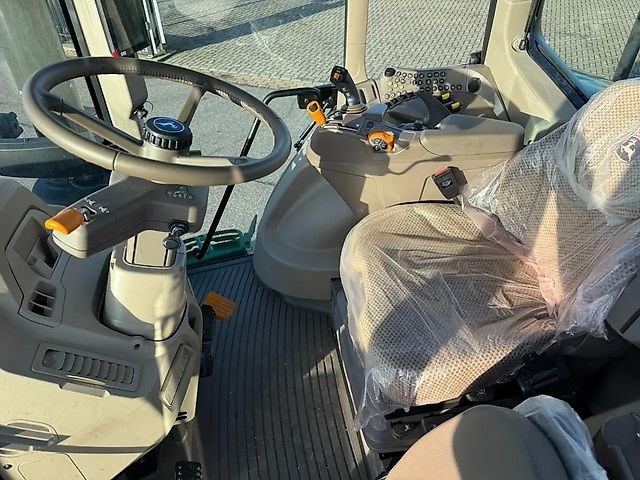 John Deere 6M200 DEMO - 17