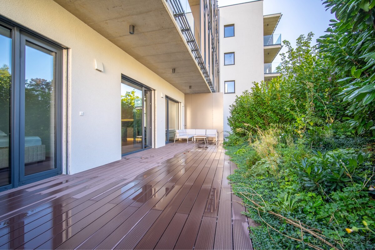 PREDAJ Luxusný 2 izbový byt 74m2 + 41m2 terasa, Staré Mesto - 17