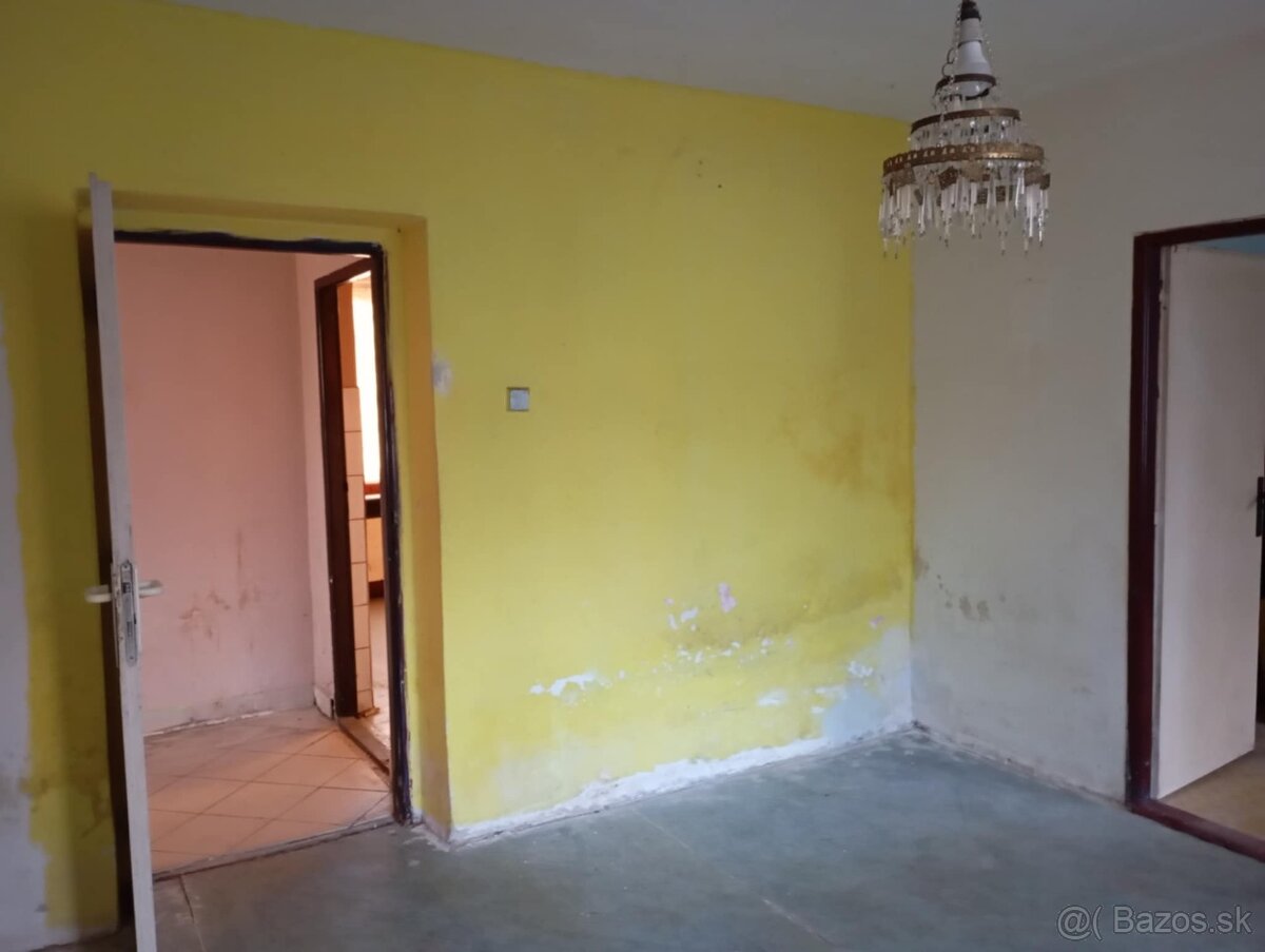 NA PREDAJ RODINNÝ DOM LEHOTA PRI NITRE - 17