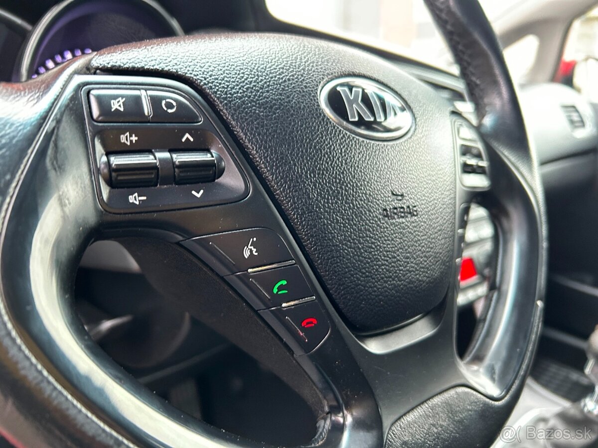 Kia Ceed SW 1.6 CRDi - 17