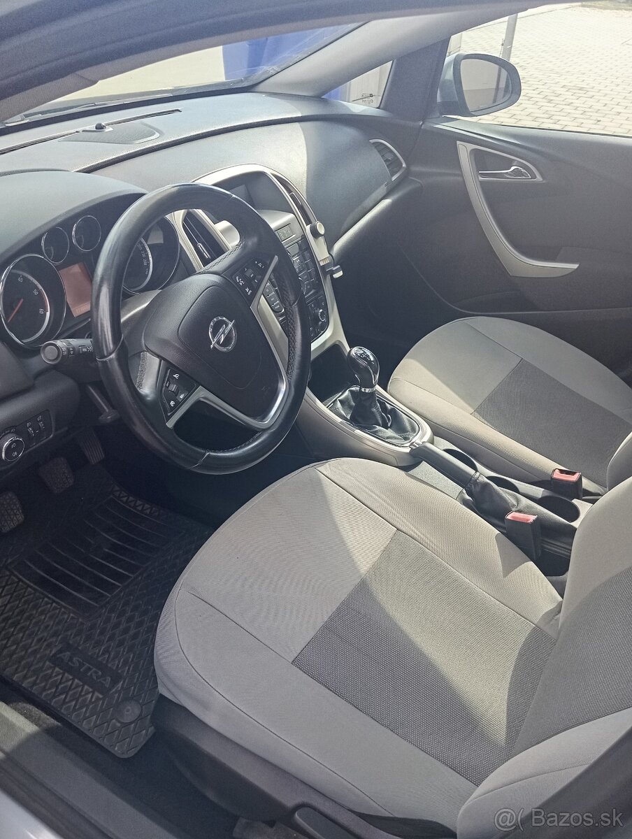 Opel Astra SPORTS TOURER - 17