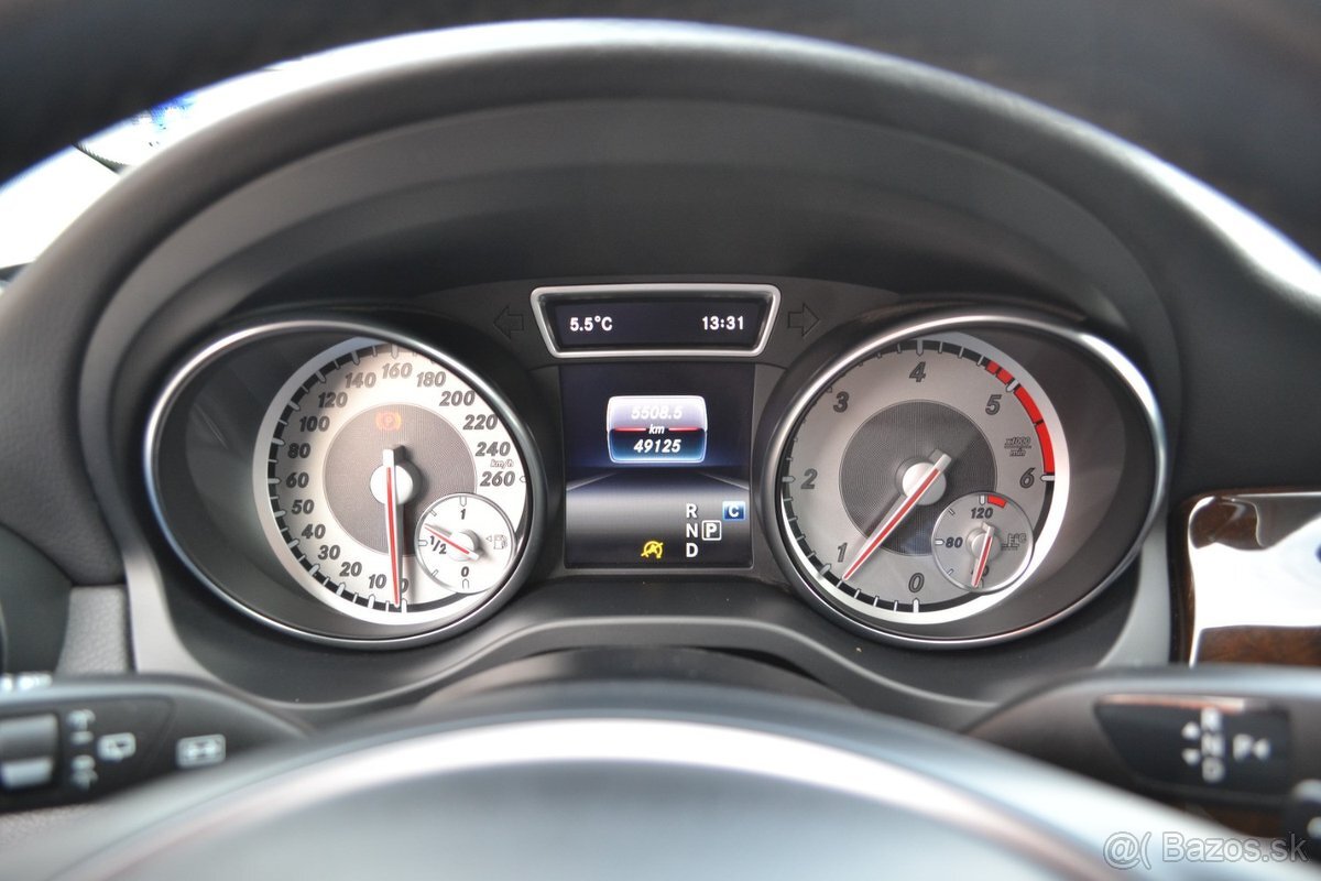 Mercedes-Benz GLA 180d A/T AMG Line - 17