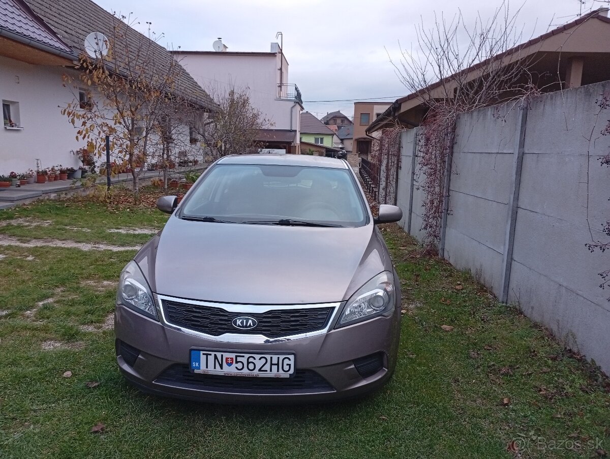 Kia Ceed 1.6 benzin 2011 - 17