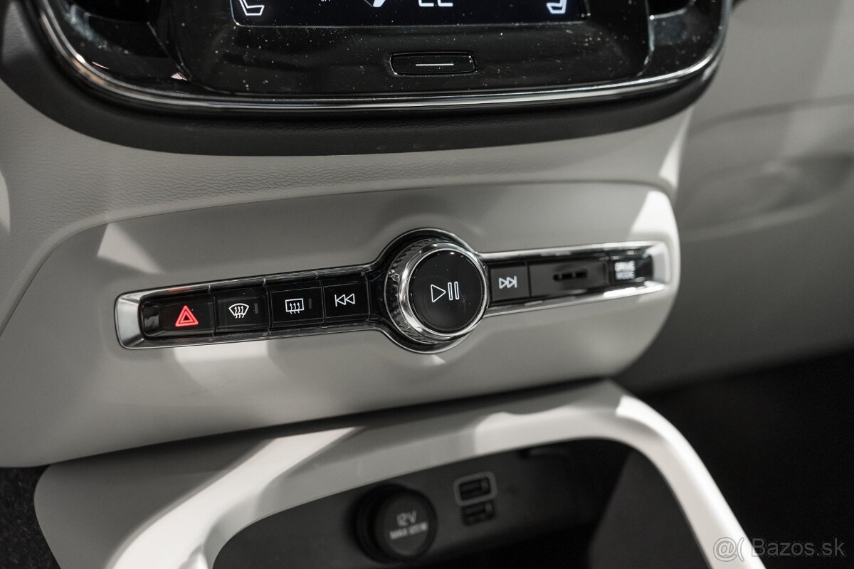 Volvo XC40 T4 190k Momentum Pro A/T - 17