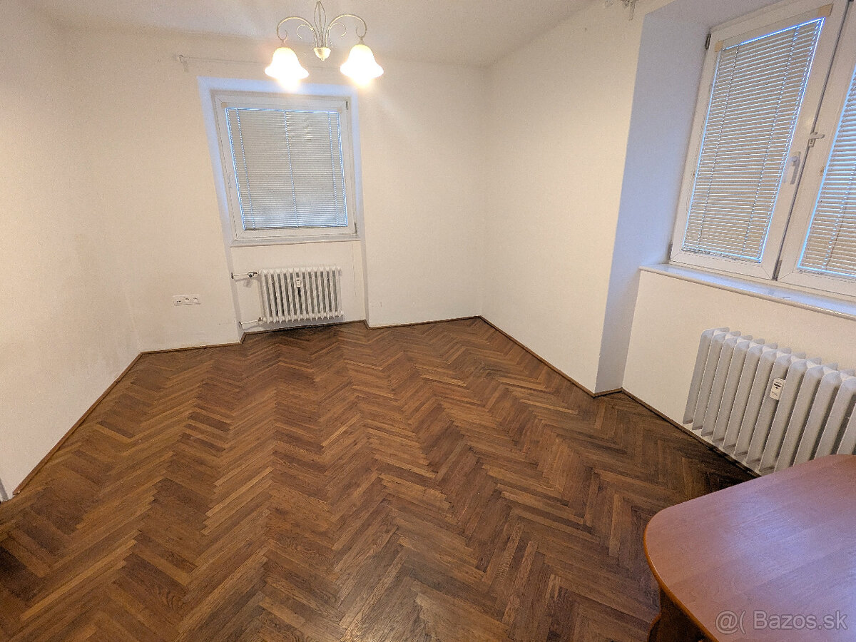 Prenájom 2 izbový, blízko Centra, Zimná, rekonšt nezariadený - 17