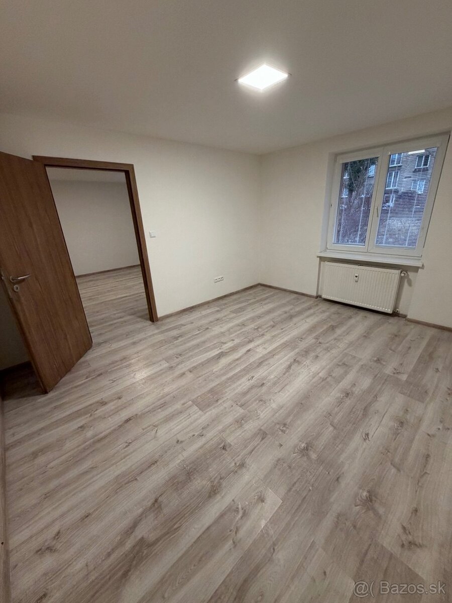 na predaj prerobený 2 izbový byt - Handlová - 17