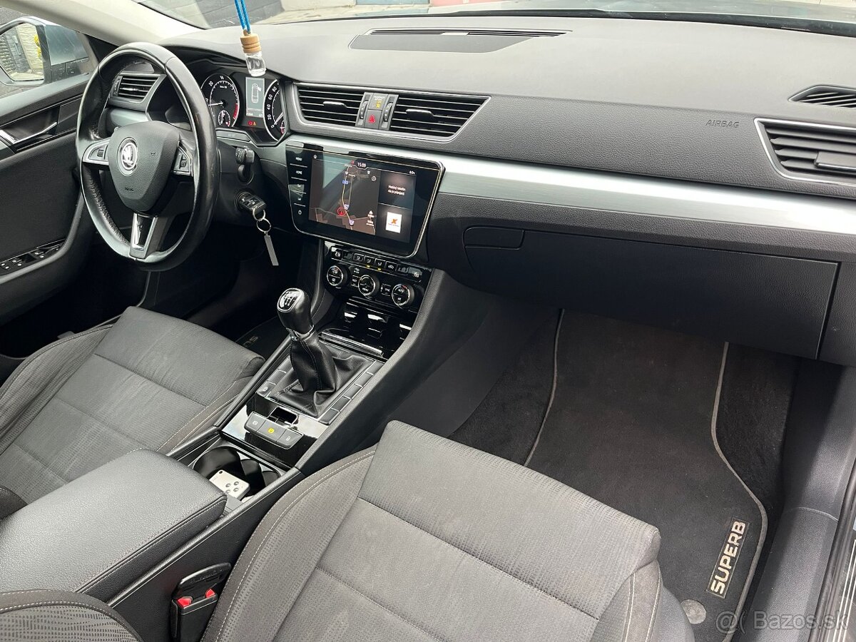 Škoda Superb 1.6 TDI - 17