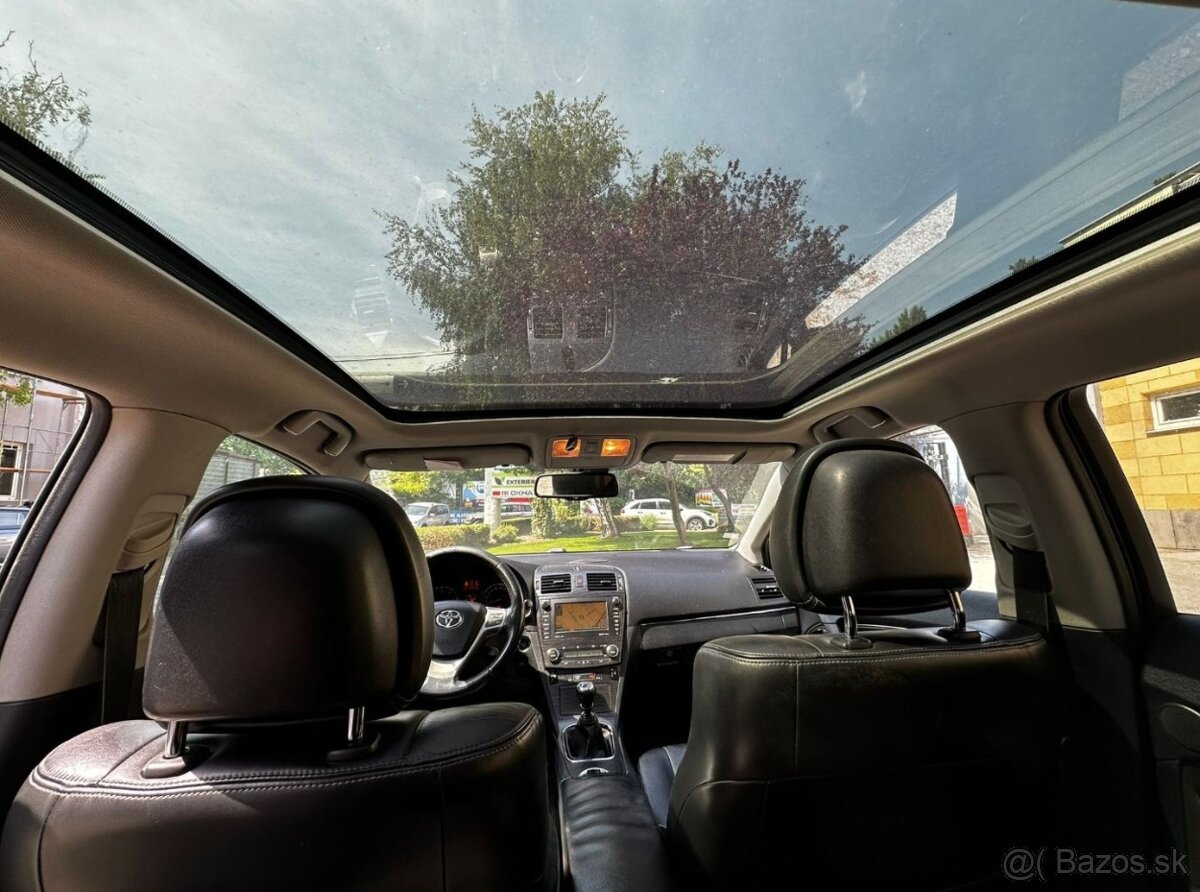 Toyota Avensis combi 2.2 D-4D Exclusive - 17