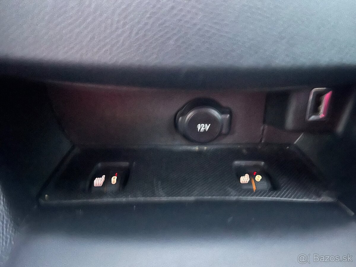 Peugeot 308,1.5 Blue HDi-96kw, rok 2020 - 17