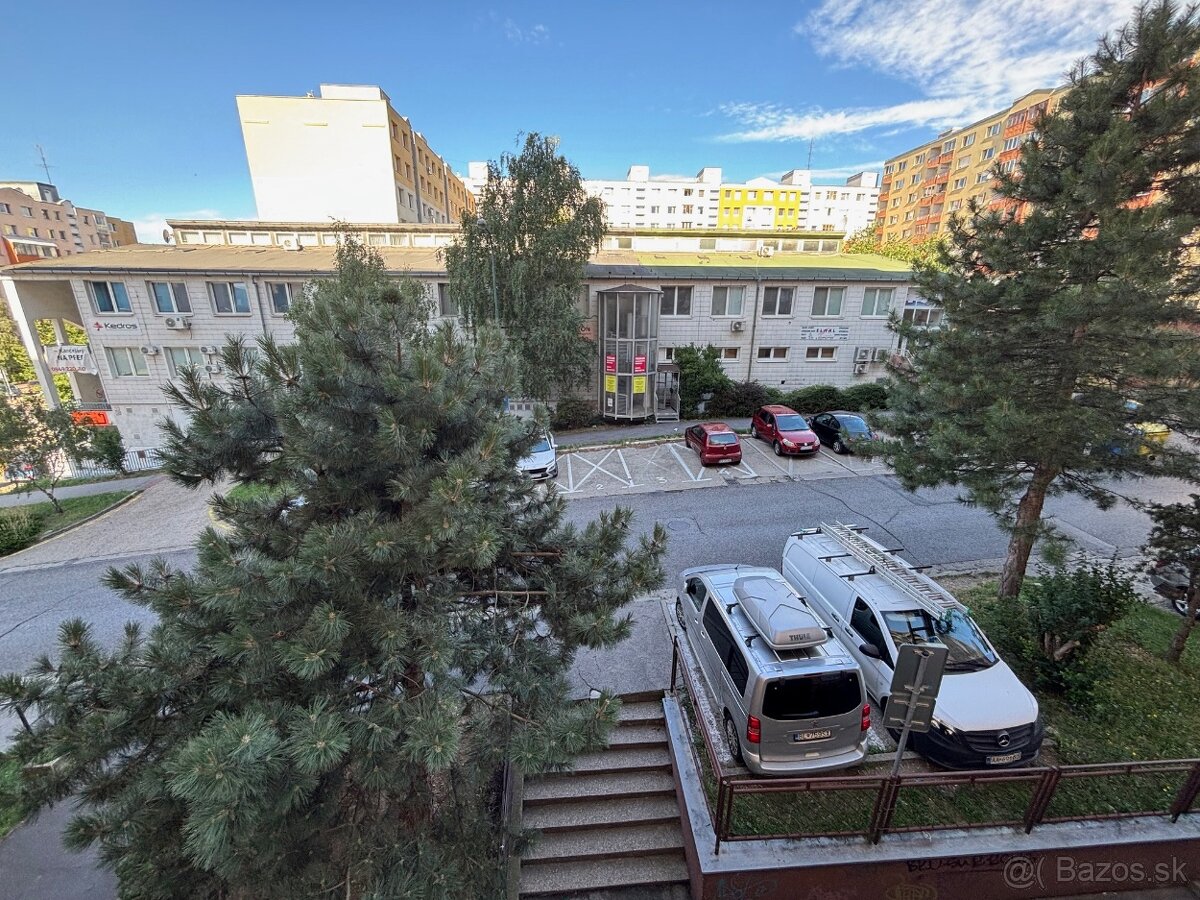 Štartovací 1i.byt  37m, Pribišova ul., aj na investičný účel - 17