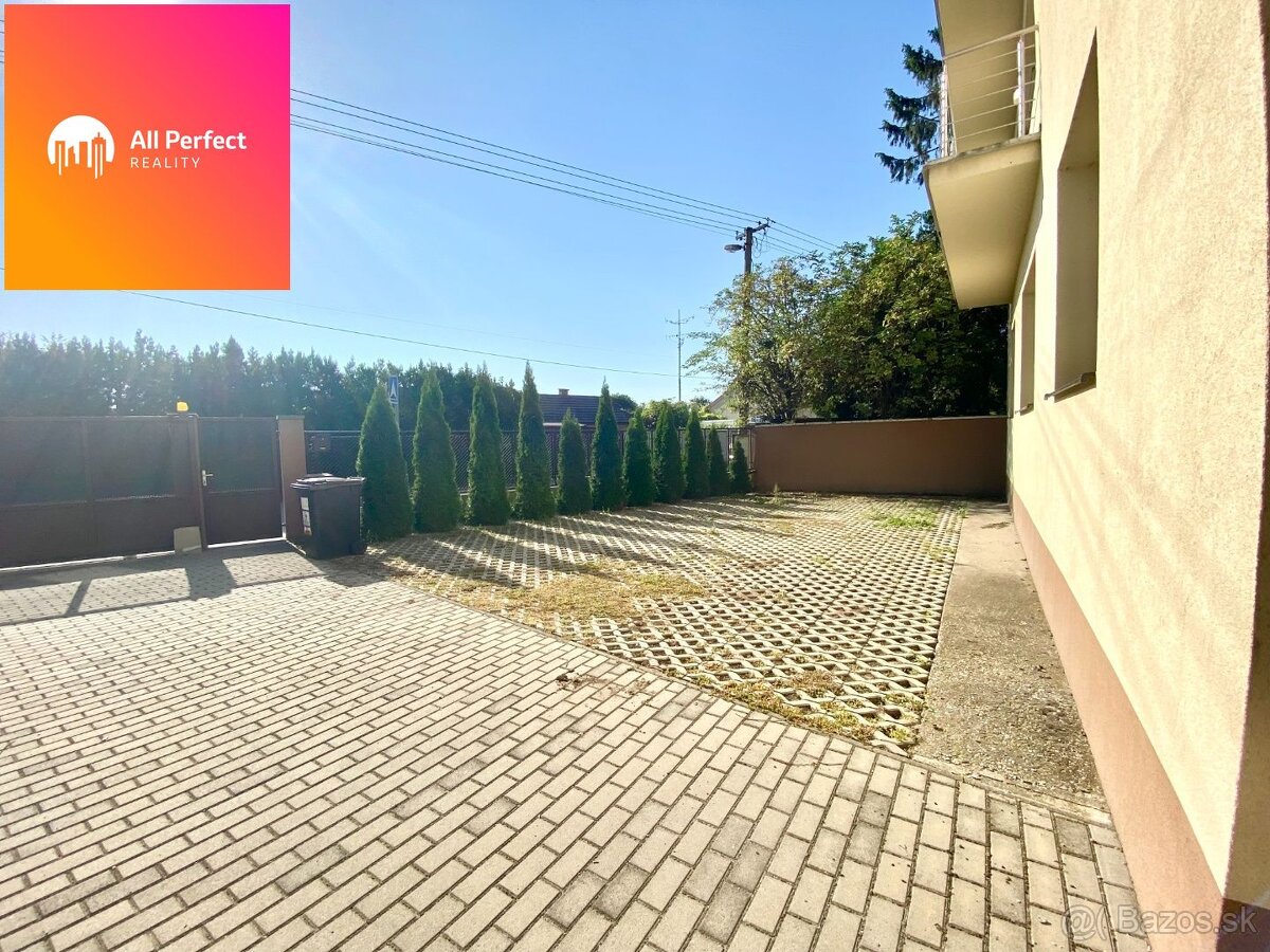 Priestranný zariadený 4-izbový byt s veľkou loggiou, balkóno - 17