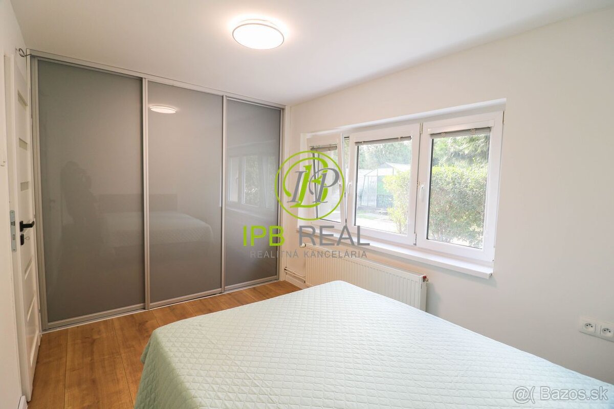 Pekný 7-izbový kompletne zariadený rodinný dom s garážou s v - 17