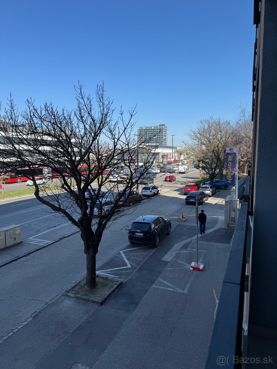 Nadštandardné kancelárske priestory Trnavská cesta - 17