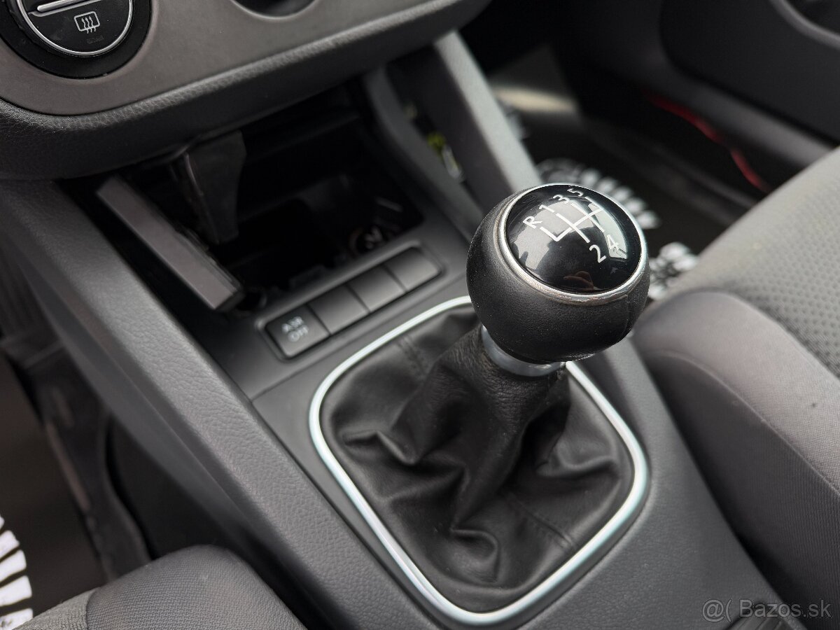 Volkswagen Golf 1.9 TDI Trend • Manuál • Hatchback • 2 250 € - 17