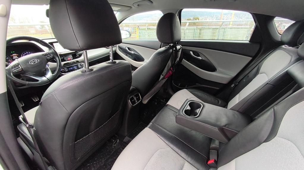 Hyundai i30 Fastback, Style, 103kw Manuál - 17