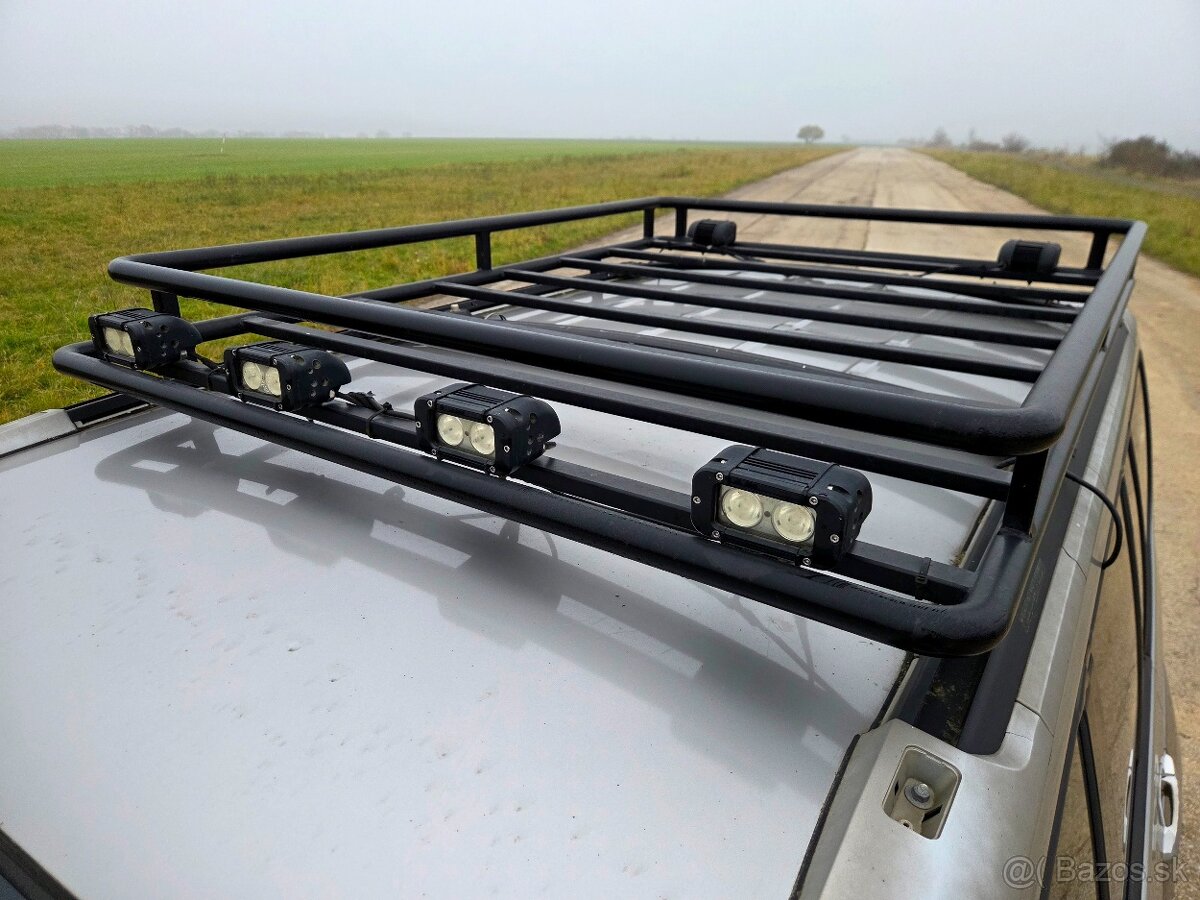 Hyundai Terracan 2.9CRDi - 17