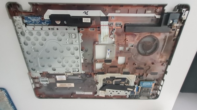 Predám HP ProBook.4540s na diely.... - 17